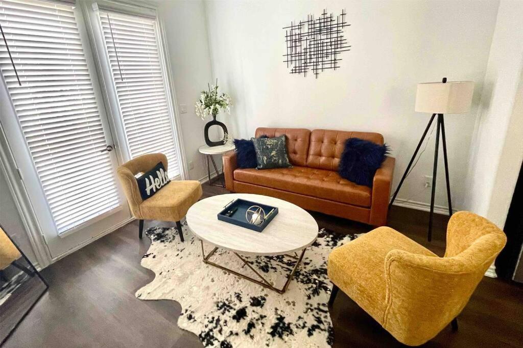 Chic Urban Living Minutes From I-45 And I-610 #A Villa Houston Bagian luar foto